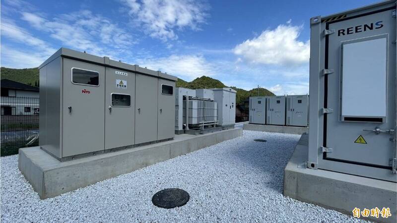 面對天然氣欠缺，發電恐吃緊，再生能源公會建議適度增加儲能系統調度比例。（資料照）