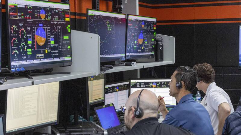 真正的問題不是「要不要花錢」，而是「要不要為未來付出代價」；圖為美海軍將AI系統裝到BQM-177A靶機上，並確保其在LVC情境下正常運作。（擷取自美國海軍航空系統司令部官網）