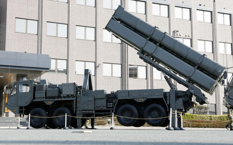 日本最近積極提升軍備，開始部署具有反擊能力的武器，將地對艦飛彈系統部署在九州島南部的熊本縣。（美聯社檔案照）