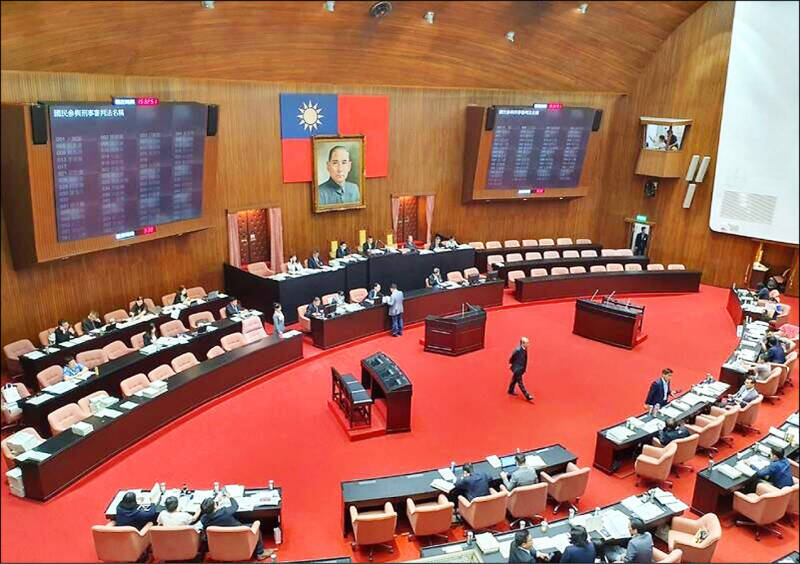 明知建軍工作急迫而必要，卻仍不斷以技術性阻撓、這就對國家安全造成實質受損。圖為立法院。（資料照）