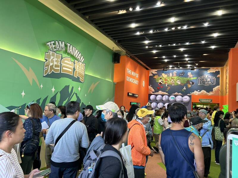 小英商號與賴桑小舖資金均直接進入政治獻金專戶，依法開立收據並完成申報，且無任何資金回流候選人個人帳戶之事證。圖為賴桑小舖。（資料照）