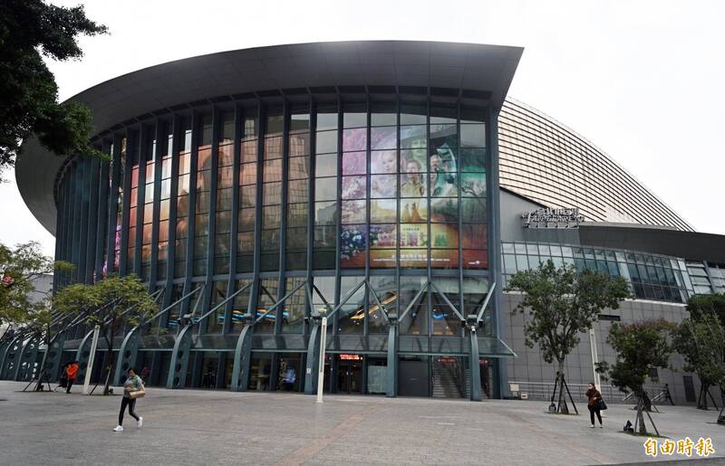 台灣若想強化體育經濟，可重視城市空間運用，例如台北小巨蛋等場館不應只是比賽場地，而是可結合展覽與社群活動的運動文化中心，提升使用率與附加價值。（資料照）