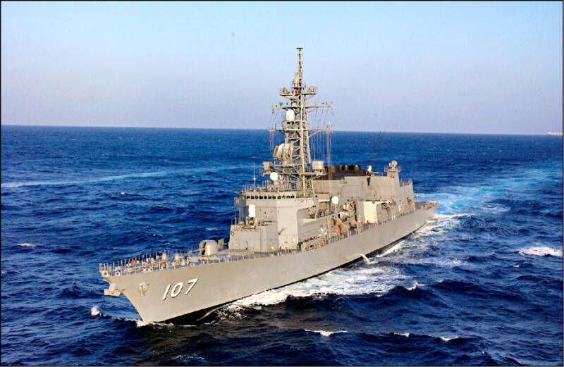 日本海上自衛隊驅逐艦「雷」號於4月17日駛入台灣海峽，耗費了14個小時才穿越370公里長的台灣海峽。（取自日本防衛省海上自衛隊官網）