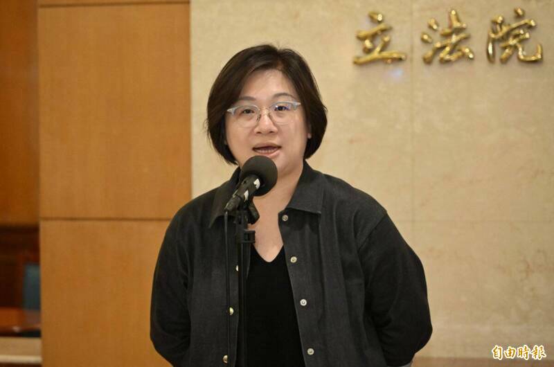 民進黨團副幹長陳培瑜擔心，許多學校性平會面臨經費與人力不足的困境，少數承辦人必須扛起龐大的案件量，過度的行政壓力已成為壓垮基層的「最後一根稻草」。（資料照）