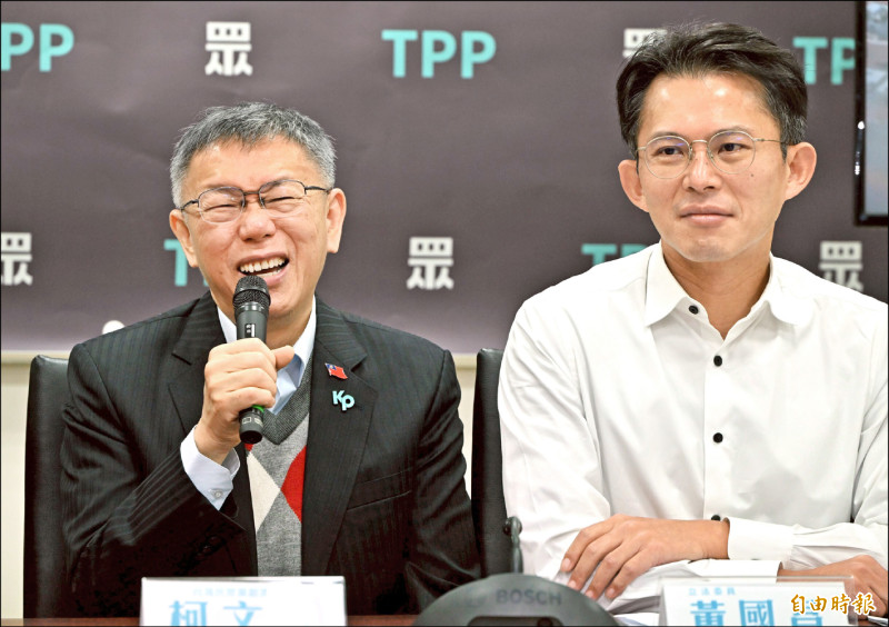 前民眾黨主席柯文哲和民眾黨現任主席黃國昌。（資料照，記者田裕華攝）