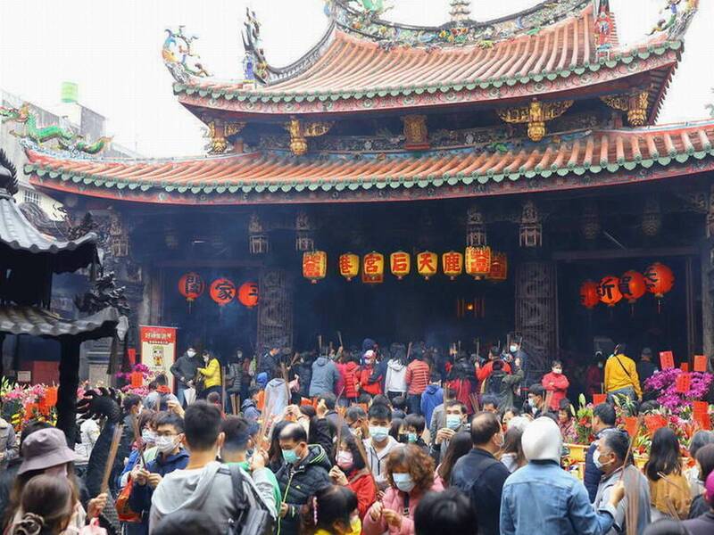 中台灣進入「3月瘋（痟）媽祖」，鹿港天后宮湧入大批信眾，香火鼎盛。（資料照）