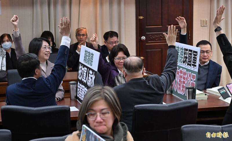 許多國會議員、整個政策圈、各主要媒體都完全不相信國民黨聲稱他們支持國防，只有看到實際上就是一直在擋。（資料照）