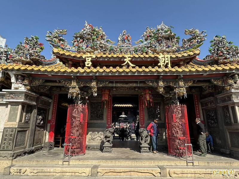 台灣部分宮廟的財務漏洞、黑幫的暴力基因、以及境外的政治意圖三者結合，讓宮廟變成了威脅民主最致命的特洛伊木馬；圖為北港朝天宮。（資料照）