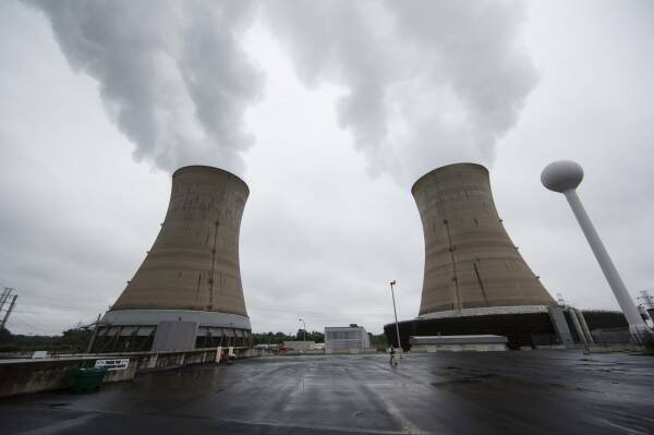 美國賓州三哩島核電廠曾發生核洩漏事故，2019年關閉，計畫於2028年重啟。（美聯社檔案照）