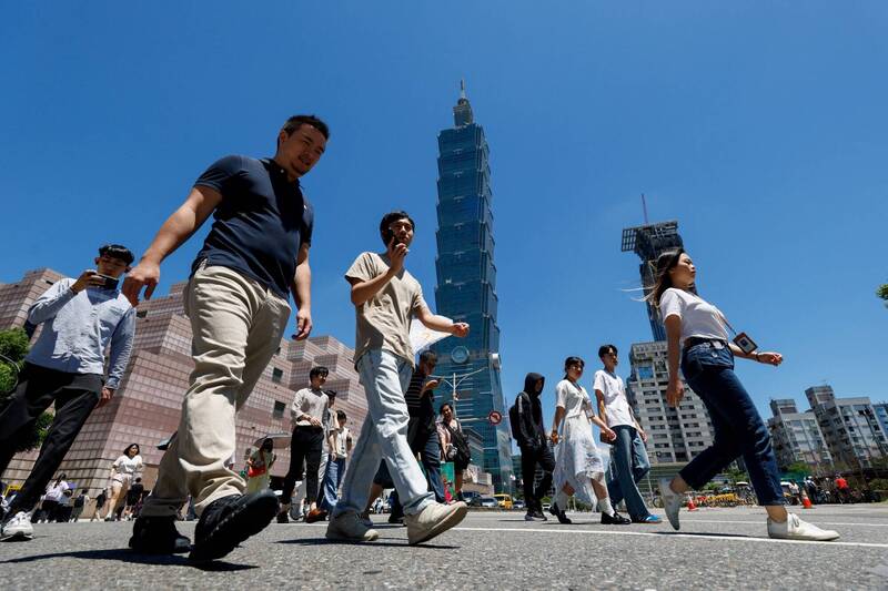 台灣近期出口創新高、股市破紀錄、在全球供應鏈中更有著不可取代的地位。但多數民眾的生活卻沒有變得比較輕鬆；示意圖。（歐新社檔案照）