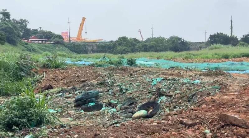 自由開講》把土方噴成綠地 掩蓋不了治理的荒腔走板