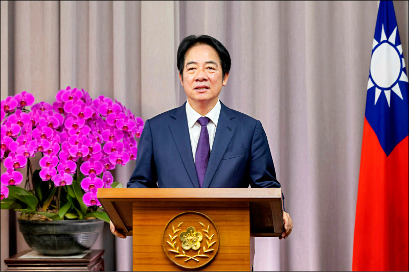 今年五二〇，賴清德總統總結說：這卅年，台灣人民用一張張選票寫下自己的民主史，縱使挑戰再大，台灣依然堅定、自信、有尊嚴地走自己的道路，邁向世界，勇敢追求未來。（總統府提供）