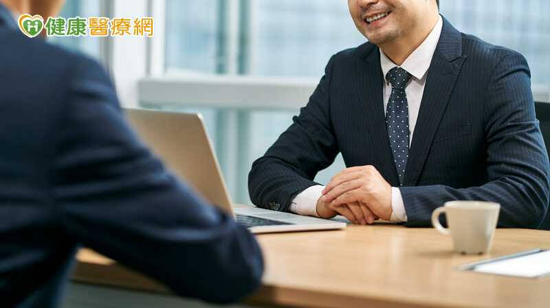 專家提醒，8大常見聊天地雷，可能讓人際關係破裂。（取自貼文）