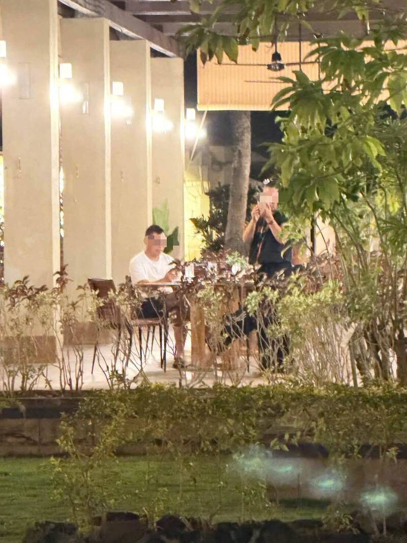帛琉举办「台湾之夜」时,又有说中国口音的不明人士在会场周边徘徊,对参加宾客照相,如同斐济国庆酒会事件重演。(取自贴文)