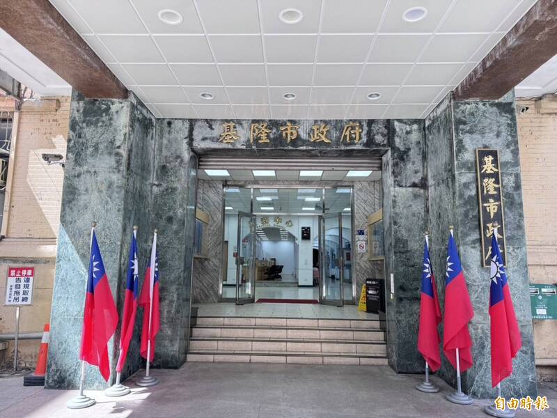 筆者認為，應由政府代替社區大樓決定何時關上防水閘門。（資料照）