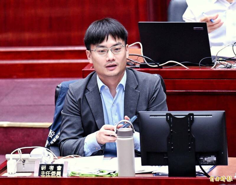 殷瑋證實北市教育局國際交換生計劃錄取名額中，包括蔣得立在內，有高達4、5位持有「美國籍」。（資料照）