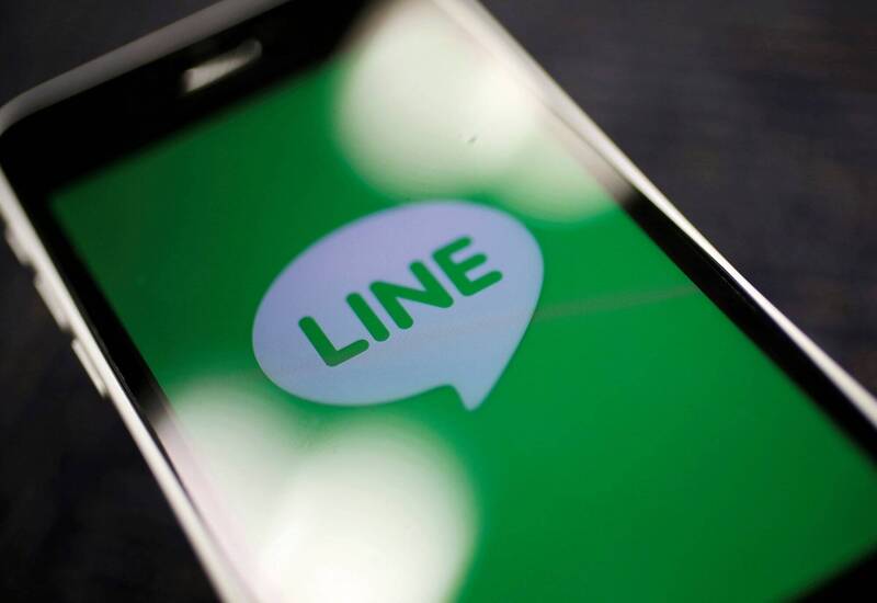 LINE帳號異常被取代，使用者真正想知道的是：第三者究竟如何通過驗證、取得帳號控制權；示意圖。（路透檔案照）