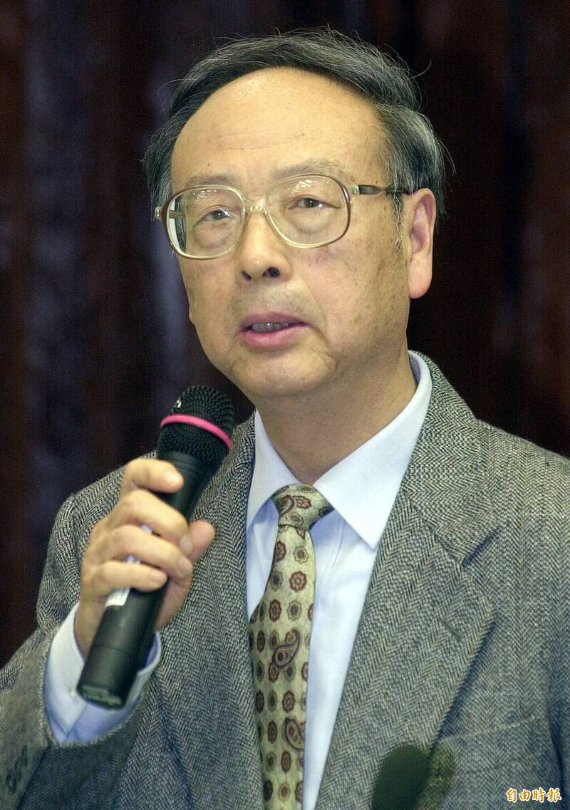 1978年，在筆者和洪三雄鼓吹下，陳鼓應走出校園，競選國大代表，他向選民說：「臺大不讓我上講臺教書，我就上街頭演講」。（資料照）