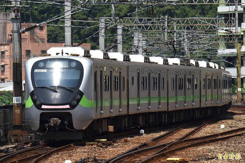 北台第二高鐵不只是救台鐵、解塞車的交通工程。（資料照）
