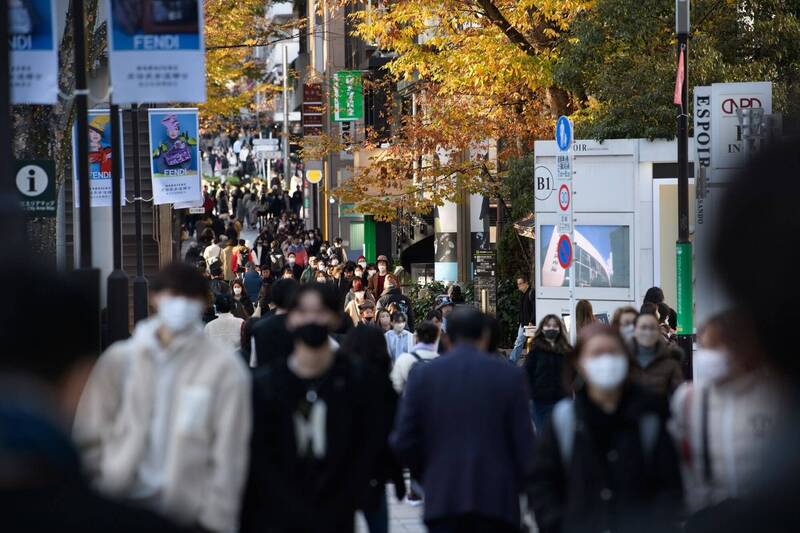 東京表參道之所以成為表參道，是長期累積的都市設計、商業活動、交通環境與街區品質共同形成。圖為表參道街頭。（彭博檔案照）