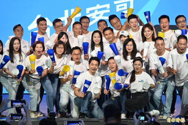 台北市長蔣萬安及市議員團隊主打「台北安可」，訴求的是市政延續。（資料照）