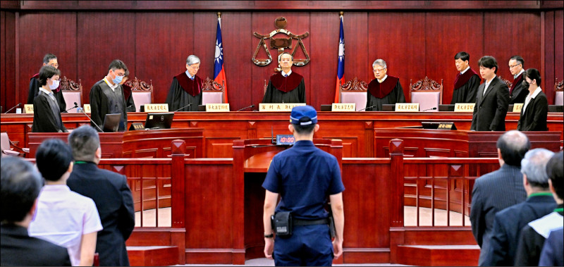 新聞線上》不是藐視國會而是藐視憲法