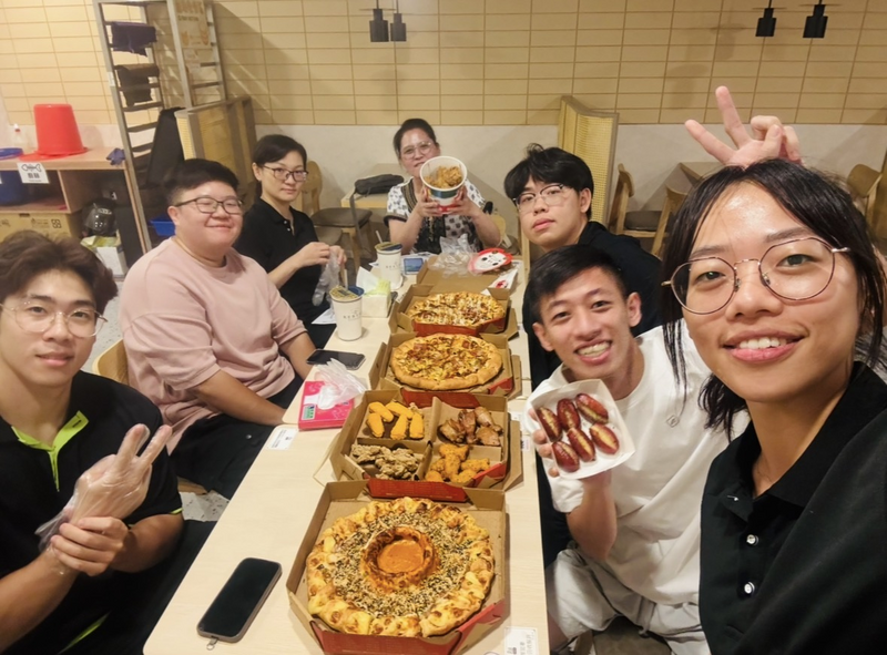 桃園黃燜雞米飯 媒體部落格連結：從元爵味黃燜雞米飯 桃園藝文店看「遊戲化管理」的三個價值