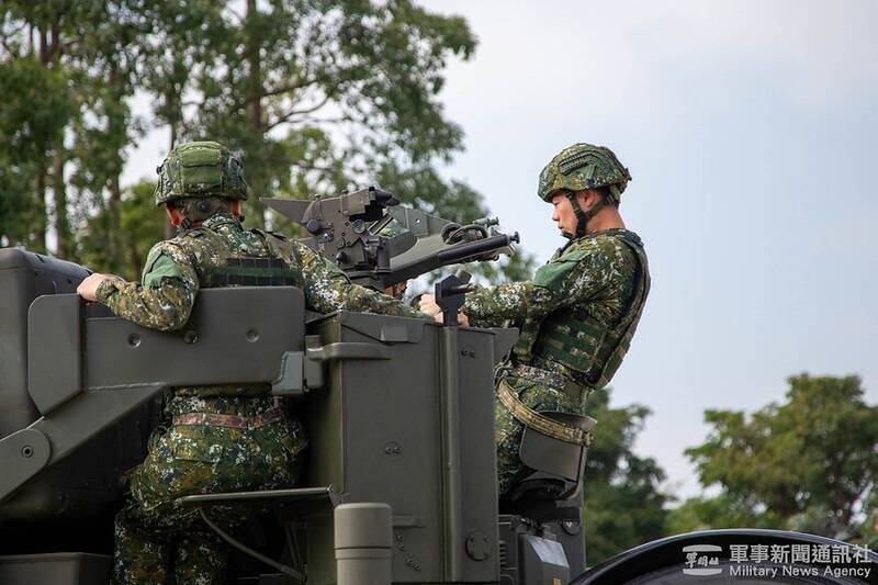 黑熊學院》國軍的人才流失 真的是因為「錢不到位」嗎？