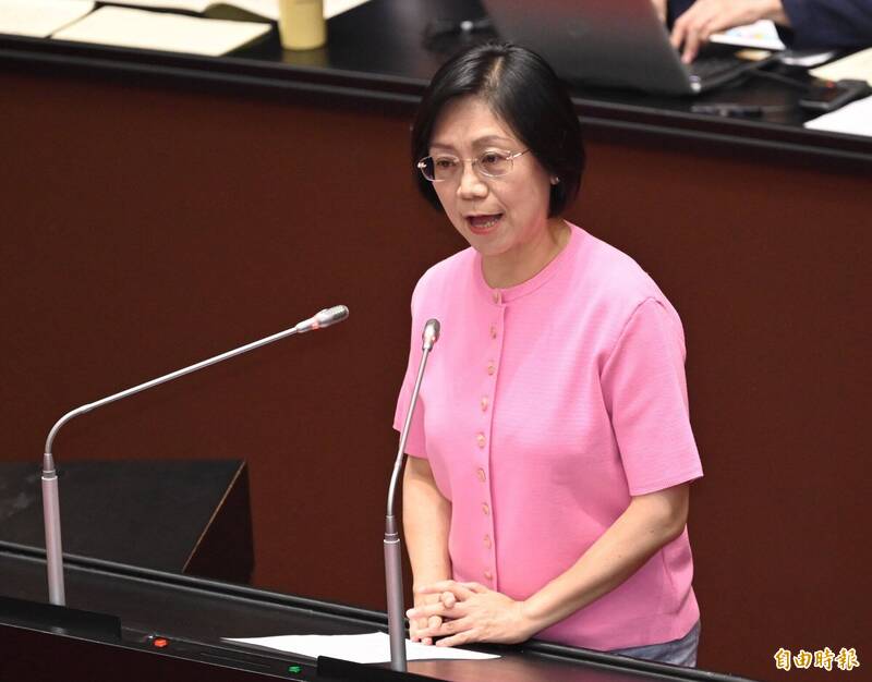 自由開講》中共堂的「三八紅旗手」翁曉玲?!