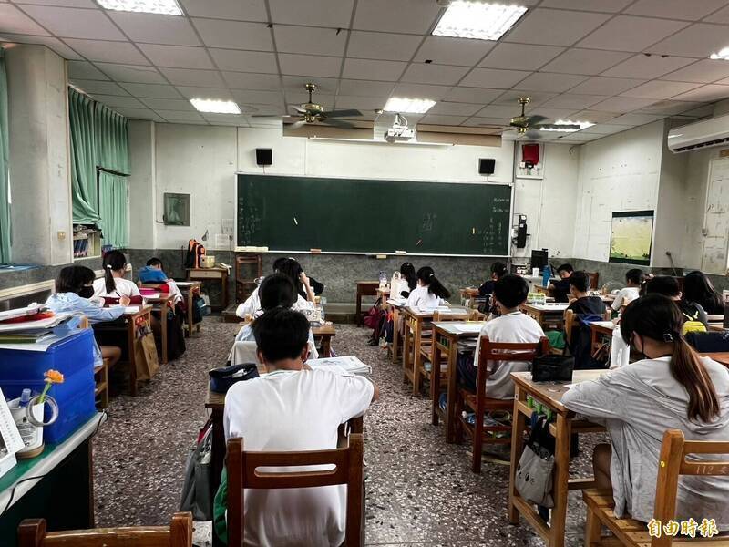 自由開講》偏鄉留師 別只靠一筆獎金