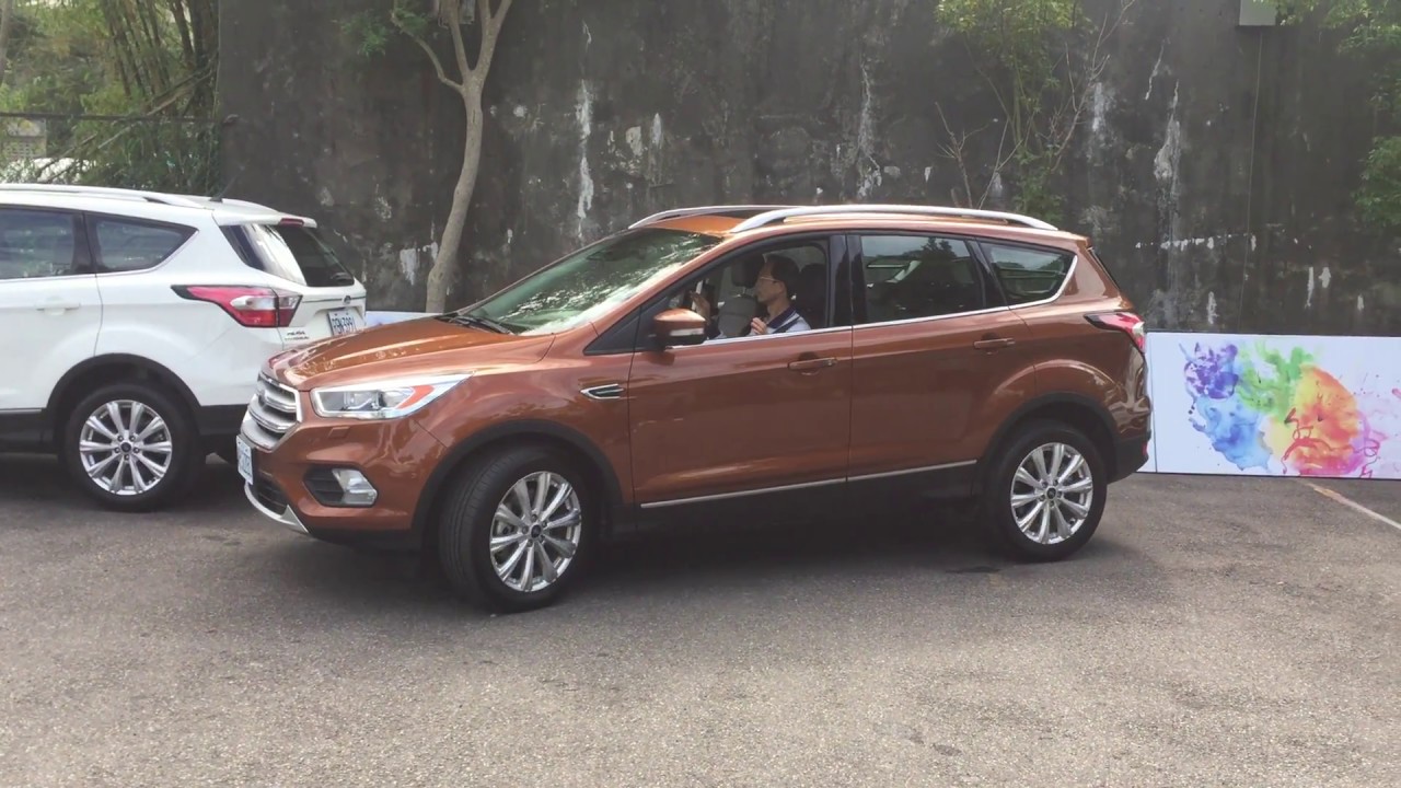 Ford Kuga 主動式停車輔助系統(路邊停車) Ford Kuga 主動式停車輔助系統(路邊停車)