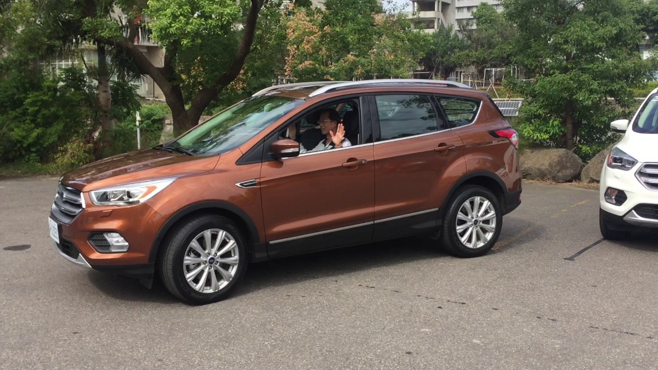 Ford Kuga 主動式停車輔助系統(倒車入庫) Ford Kuga 主動式停車輔助系統(倒車入庫)